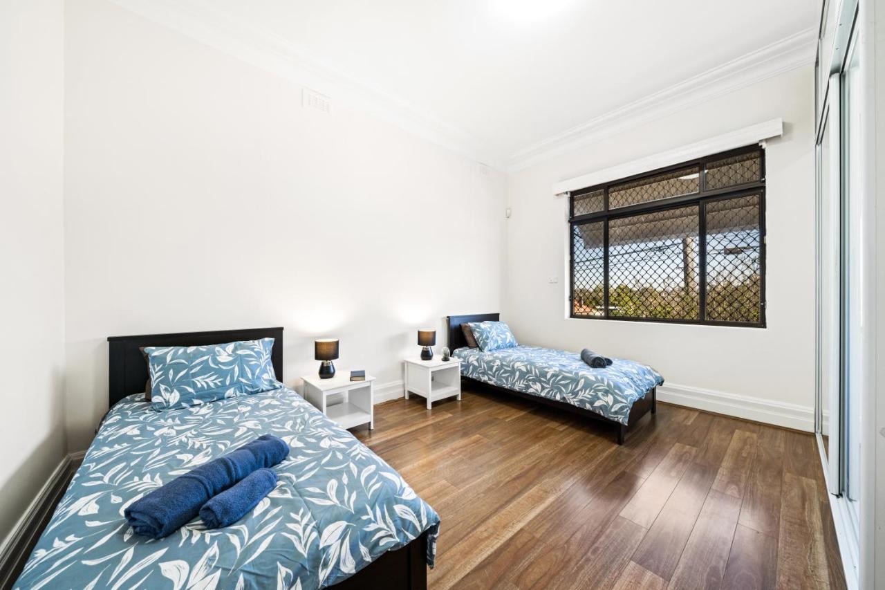 4 Bedroom House 500M To Drummoyne Bay Run Sydney Exterior photo